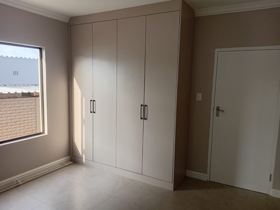 To Let 2 Bedroom Property for Rent in Cambridge West Eastern Cape